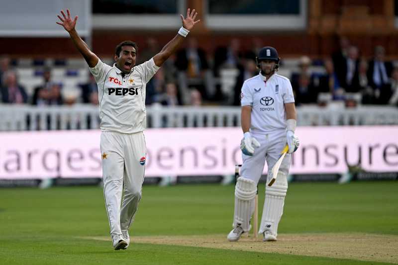 Robinson, Archer bowl Pakistan out for 110