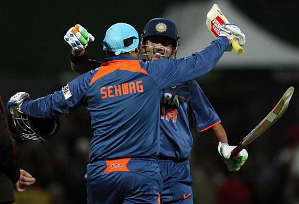 Gautam Gambhir and Virender Sehwag - 201* runs against New Zealand (March 11, 2009)