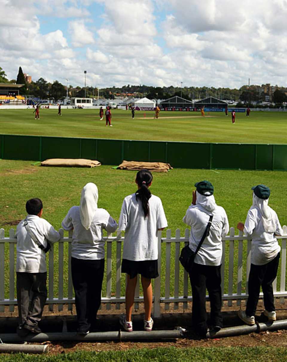 School children watch a game, Australia v West Indies, Group A, women's World Cup, Sydney, March 12, 2009