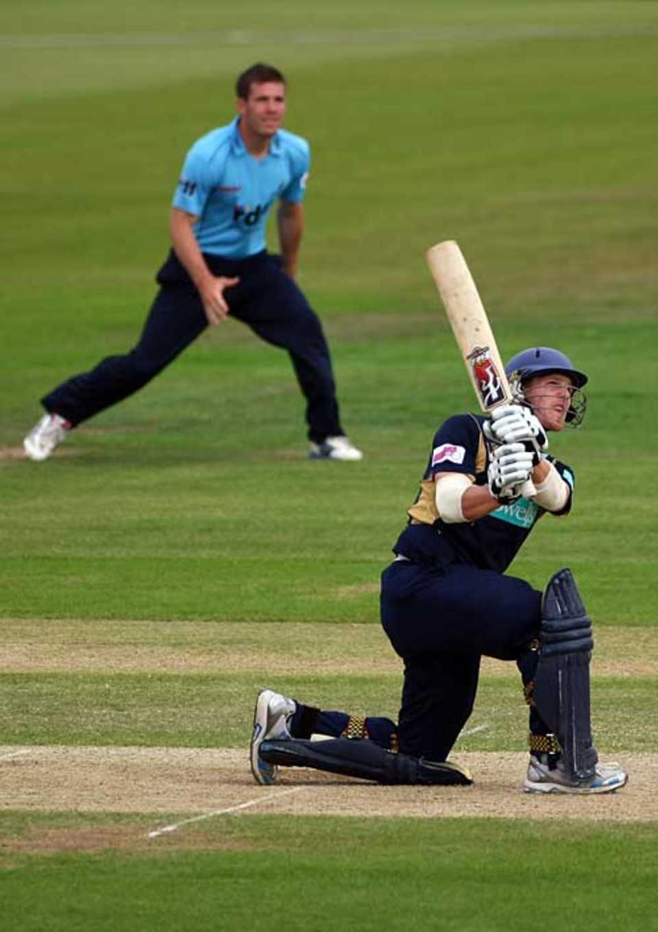 Jimmy Adams hit an unbeaten 68 to take Hampshire to victory, Hampshire v Sussex, Twenty20 Cup, The Rose Bowl, May 25, 2009