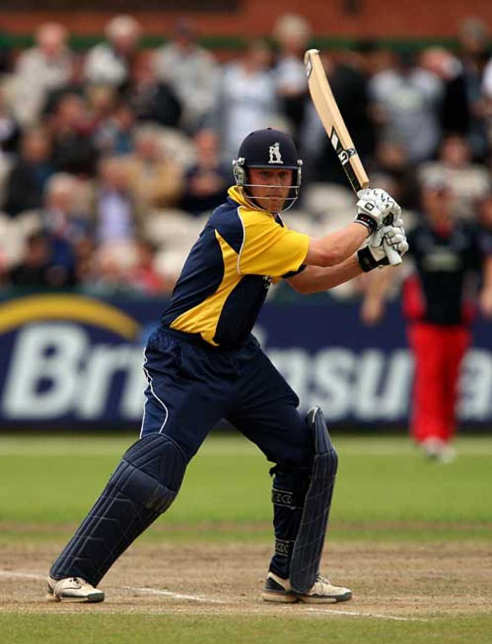 Jonathan Trott hit 86 to take Warwickshire to the brink of victory