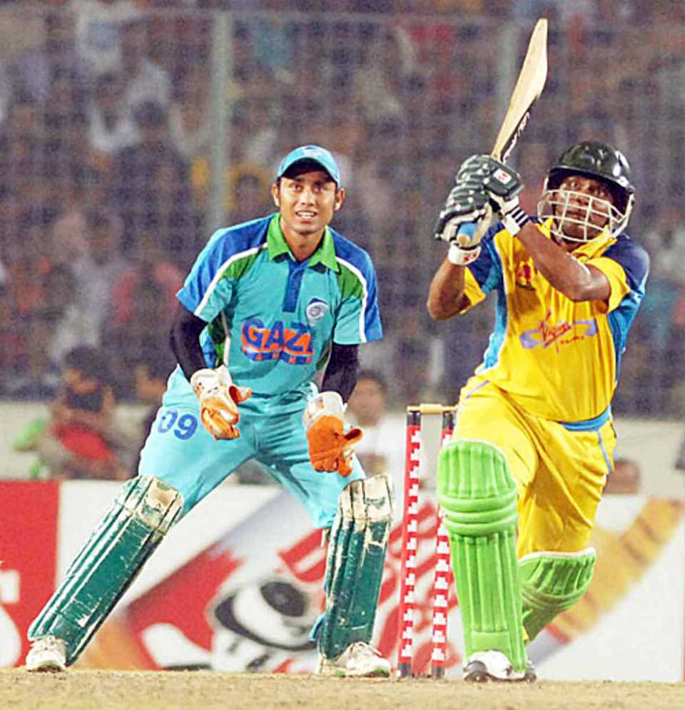 Mohammad Rafique bats for Abahani Limited , Abahani Limited v Gazi Tank, Dhaka Premier Division T20 Tournament final, Mirpur, October 21, 2009