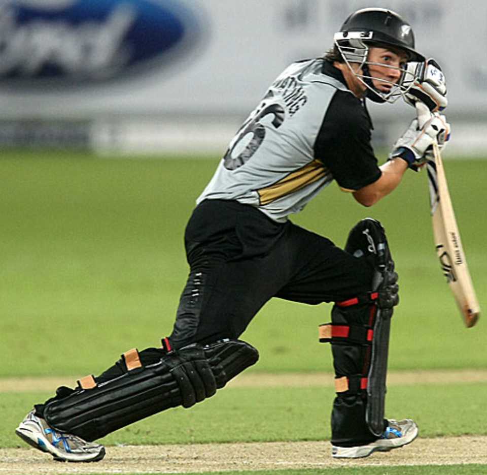 BJ Watling bats on his Twenty20 debut, New Zealand v Pakistan, 1st Twenty20 International, Dubai, November 12, 2009