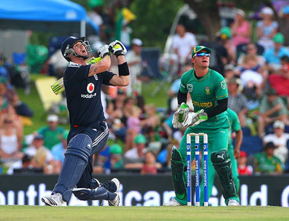 Kevin Pietersen struck two sixes on his return to international cricket