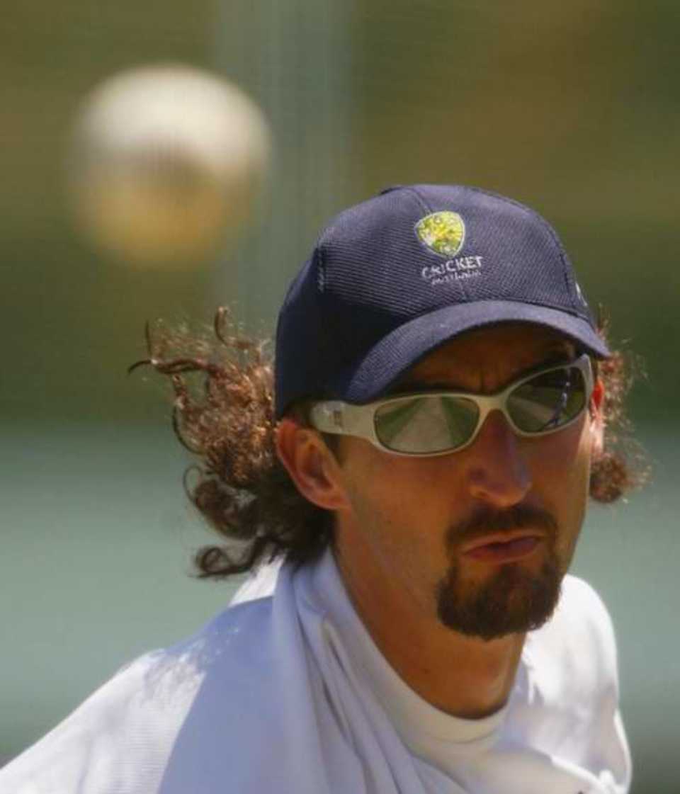 Jason Gillespie at a training session, Sydney, January 20, 2004