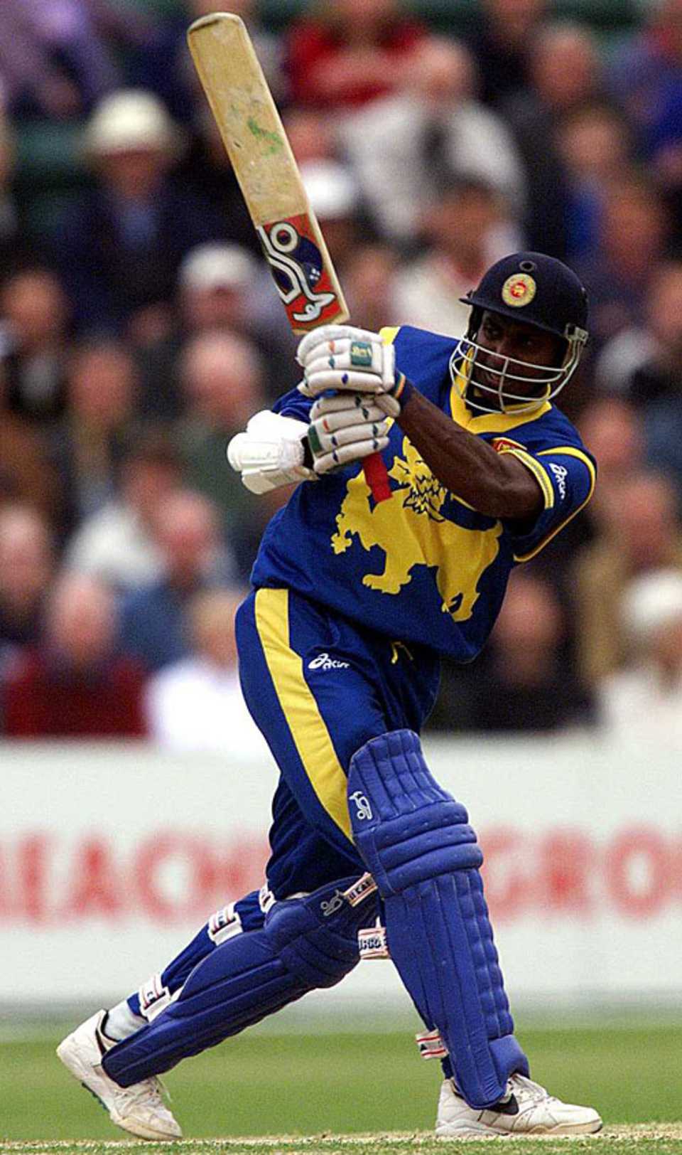 Sanath Jayasuriya hits another six, Kenya v Sri Lanka, 27th match, ICC World Cup 1999, Group A, May 30, 1999