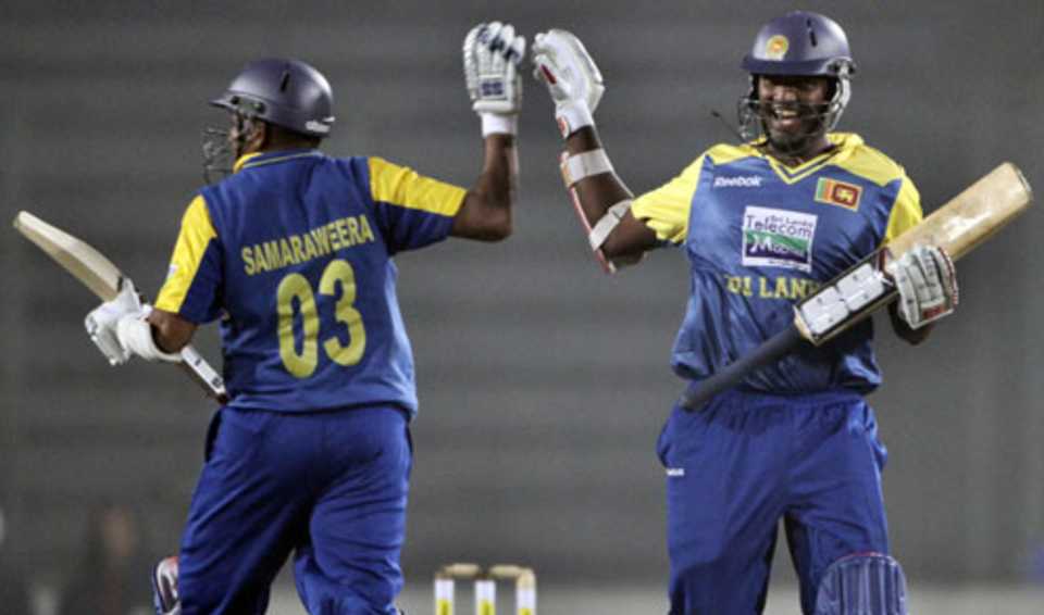 Thilan Samaraweera and Thissara Perera are ecstatic after sealing victory, India v Sri Lanka, Tri-series, 2nd ODI, Mirpur, January 5, 2010