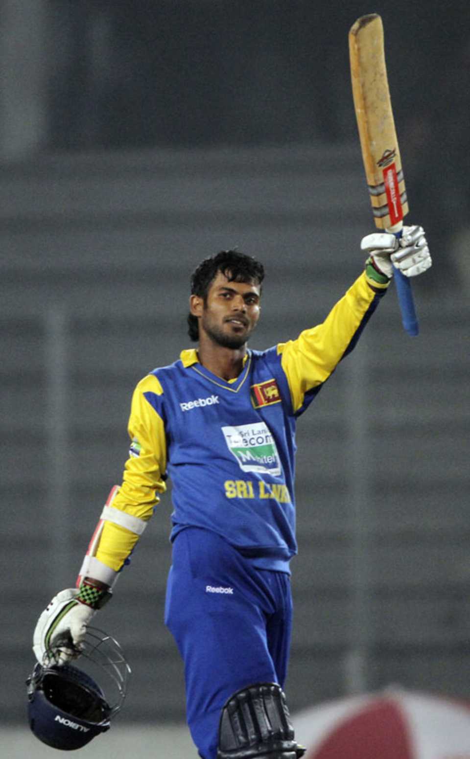 Upul Tharanga gets to his century, Bangladesh v Sri Lanka, Tri-series, 4th ODI, Mirpur, January 8, 2010