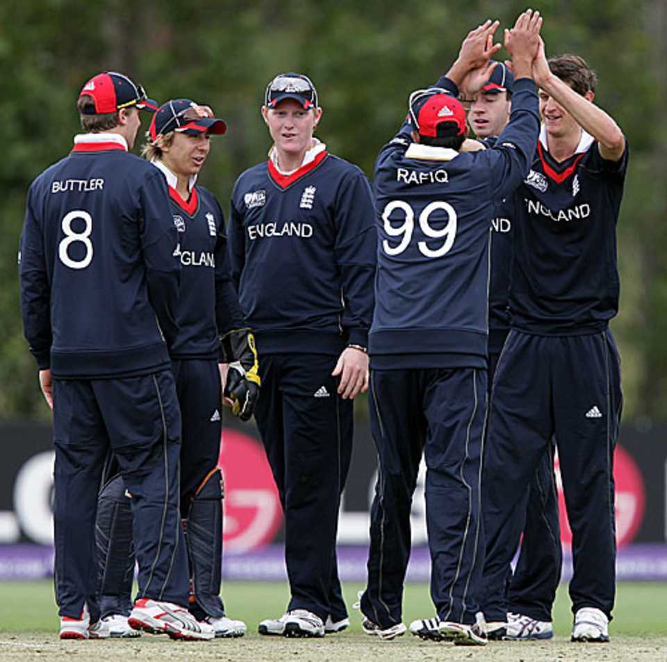 England celebrate a strike, England Under-19, v Hong Kong Under-19, Group A, ICC Under-19 World Cup, 8th match, Lincoln, January 16, 2010