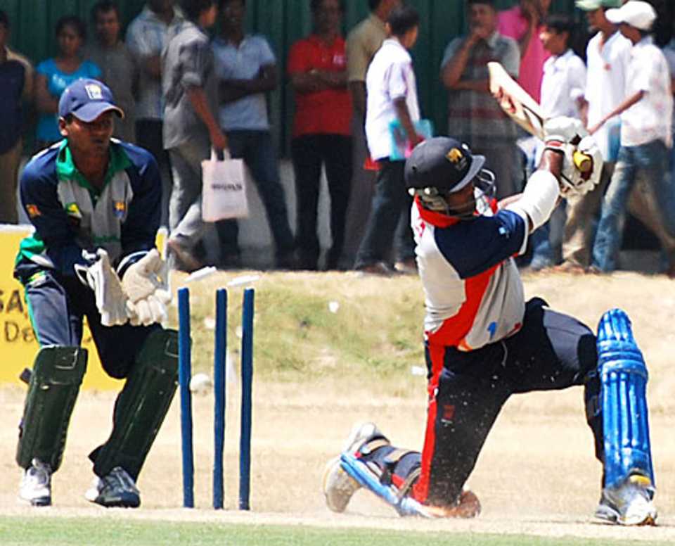 Dilhara Lokuhettige is bowled by Kaushal Lokuarachchi