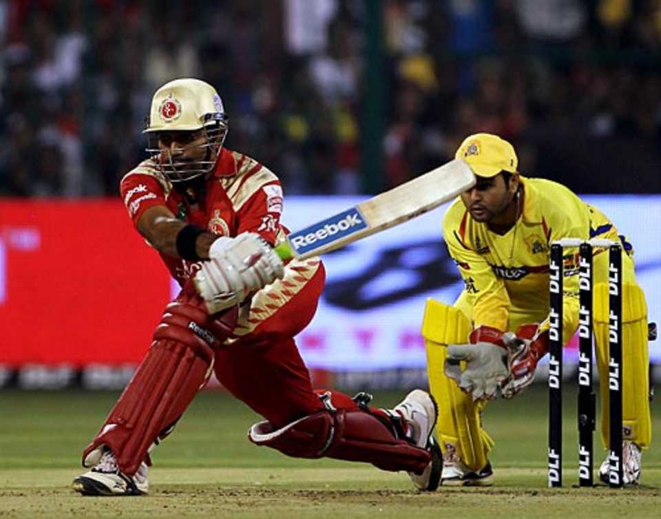 Robin Uthappa plays the reverse sweep, Royal Challengers Bangalore v Chennai Super Kings, IPL, Bangalore, March 23, 2010