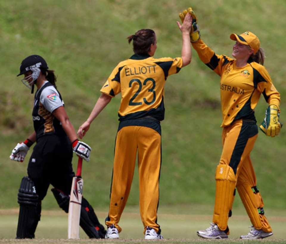 Sarah Elliott and Alyssa Healy are relieved to see the back of Suzie Bates