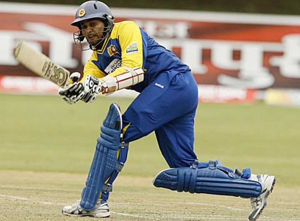 Tillakaratne Dilshan scored a blistering 60, Zimbabwe v Sri Lanka, Tri-series, 3rd ODI, Bulawayo, June 1, 2010