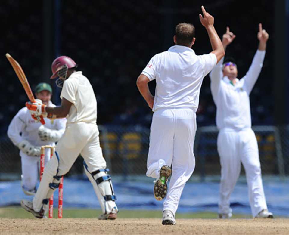 Jacques Kallis made an important breakthrough, snaring Shivnarine Chanderpaul out caught at slip, West Indies v South Africa, 1st Test, Trinidad, 4th day, June 13, 2010