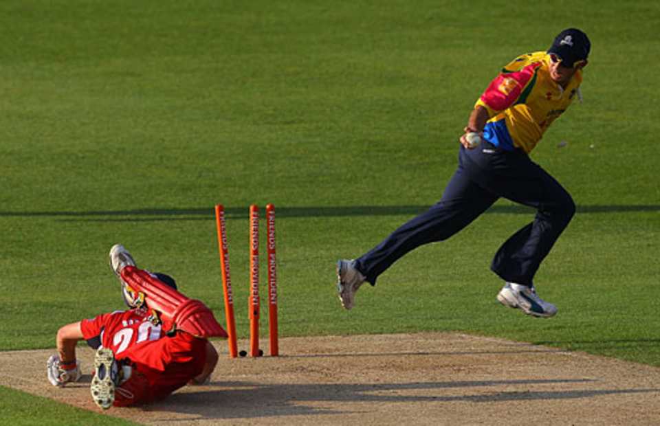Paul Horton was unable to make his ground as Herschelle Gibbs took the bails off