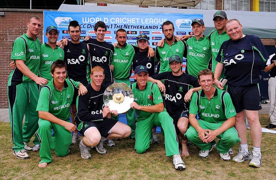 Ireland with the trophy, Ireland v Scotland, ICC World Cricket League Division 1 final, Amstelveen, July 10, 2010