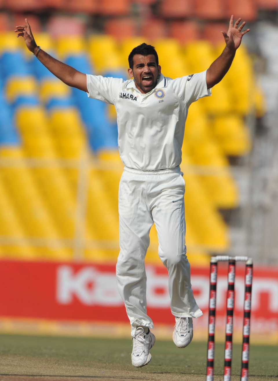 Zaheer Khan removed Tim McIntosh for a duck, India v New Zealand, 1st Test, Ahmedabad, 5th day, November 8, 2010