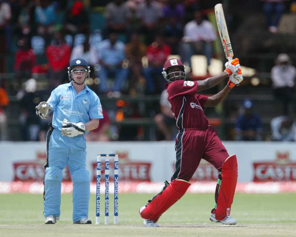 Elton Chigumbura managed just one six in his innings