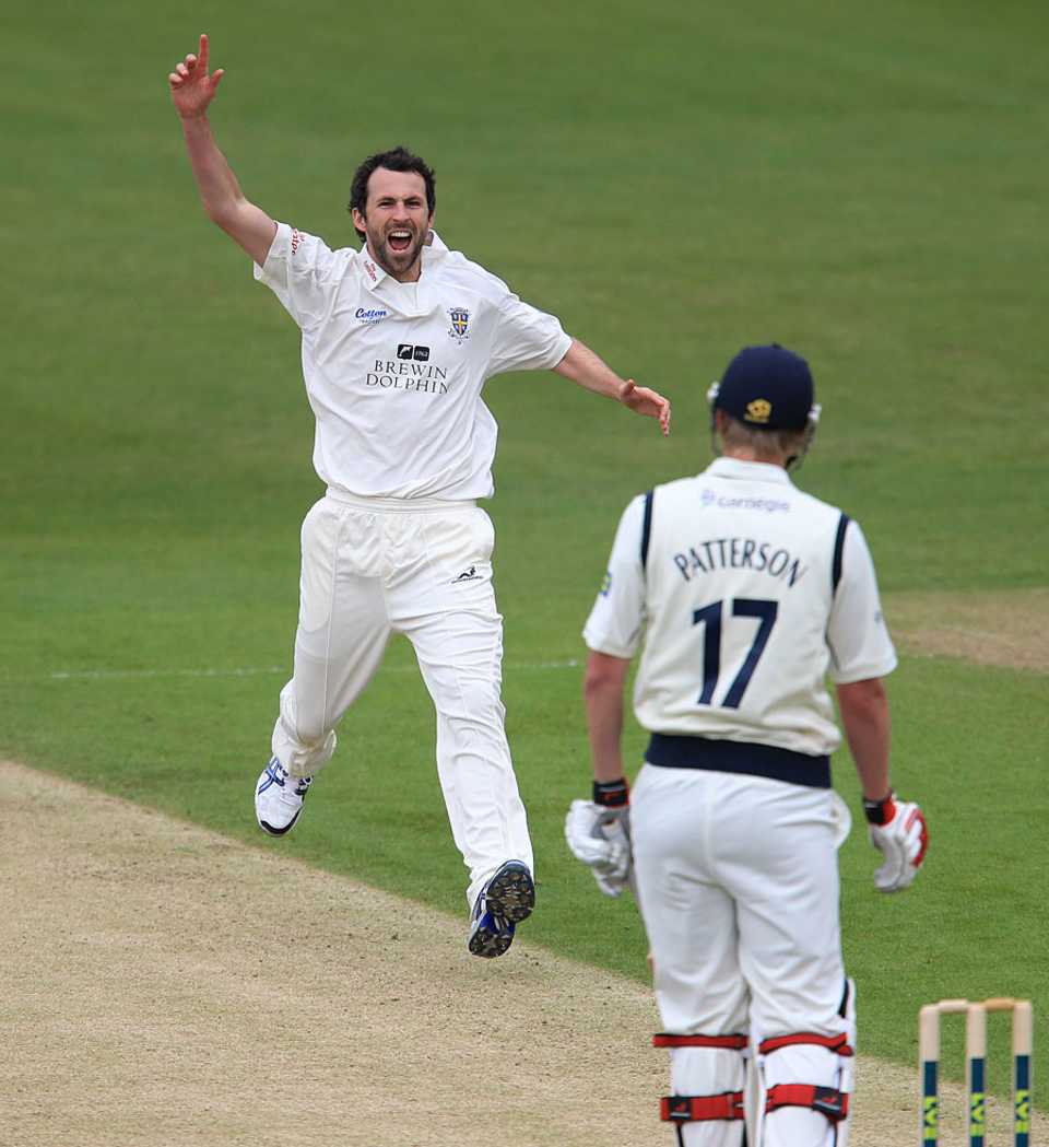 Graham Onions took 5 for 53 to give Durham control on his comeback from injury