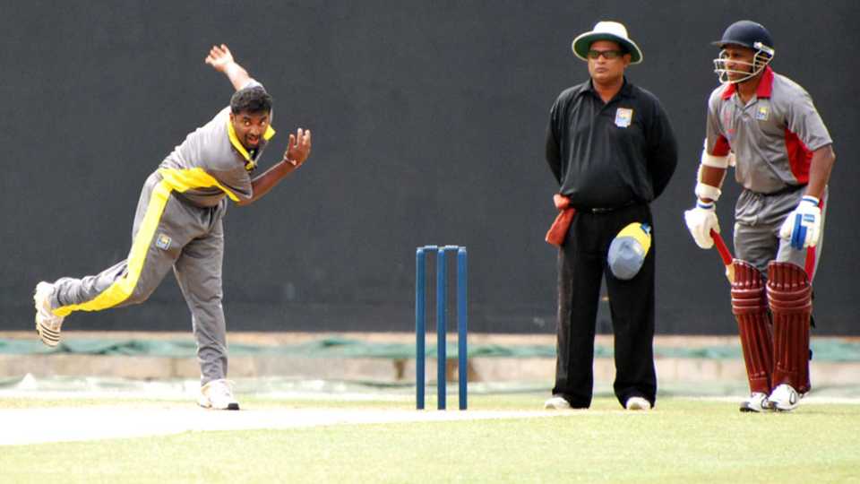 Muttiah Muralitharan picked up two wickets, Ruhuna v Kandurata, Sri Lanka Cricket inter-provincial Twenty20, R Premadasa Stadium, Colombo, July 21, 2011