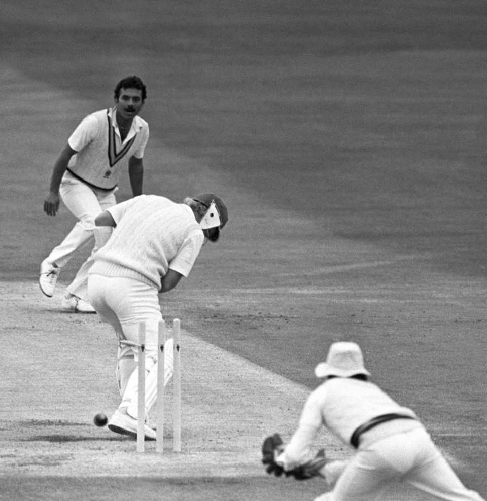 Madan Lal bowls Chris Smith for 6, England v India, 2nd Test, Headingley, 2nd day, June 20, 1986