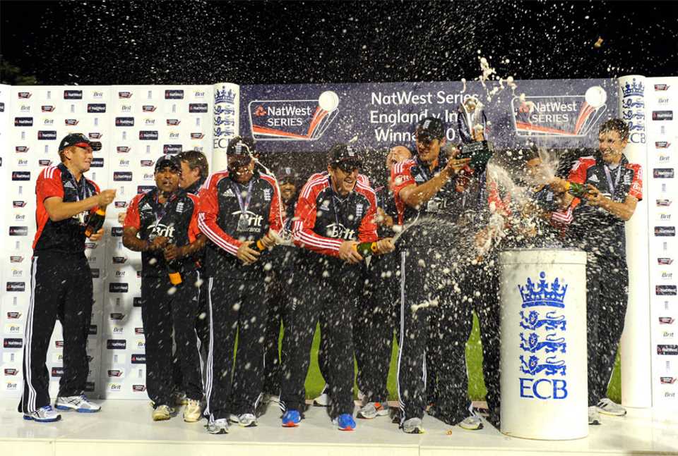 England celebrate winning the one-day series, England v India, 5th ODI, Cardiff, September 16, 2011