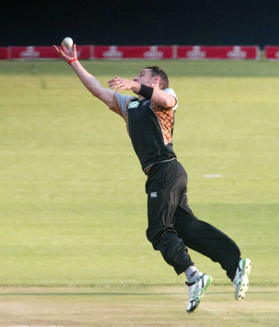 Nathan McCullum claims a return catch, Zimbabwe v New Zealand, 2nd Twenty20, Harare, October 17, 2011