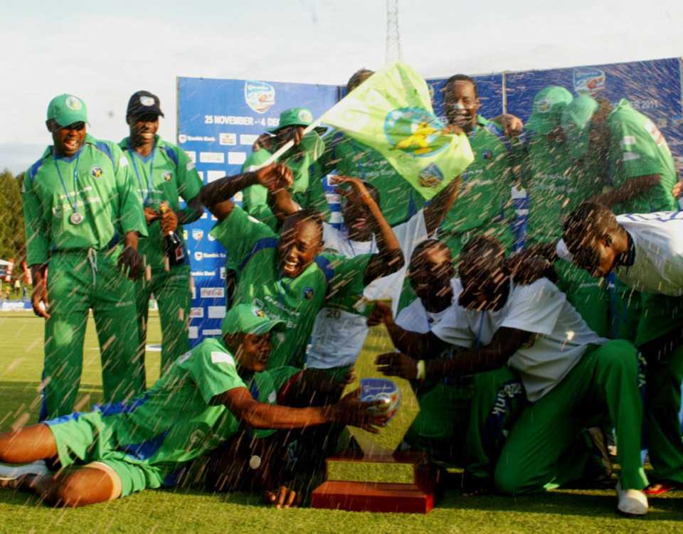 Mountaineers celebrate winning the Stanbic Bank 20 final, Mashonaland Eagles v Mountaineers, Stanbic Bank 20 Series final, Harare, December 4, 2011 
