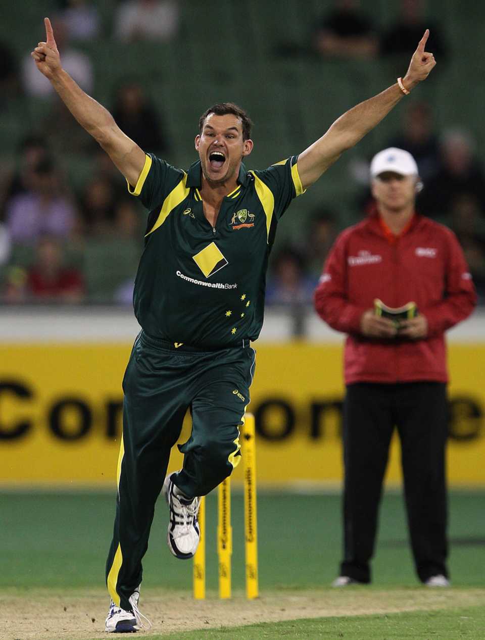 Clint McKay celebrates the wicket of Rohit Sharma, Australia v India, CB Series, 1st ODI, Melbourne, February 5, 2012