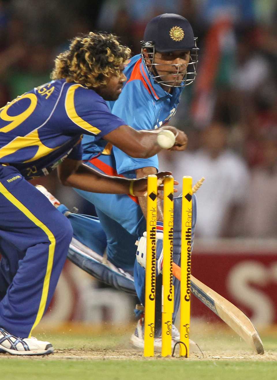 Lasith Malinga misses a chance to run out MS Dhoni in the final over, India v Sri Lanka, Commonwealth Bank Series, Adelaide, February 14, 2012