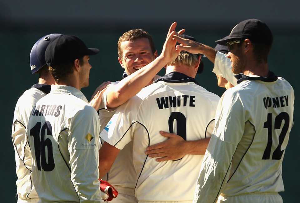 Peter Siddle celebrates a wicket, Victoria v South Australia, Sheffield Shield, Melbourne, 2nd day, February 14, 2012