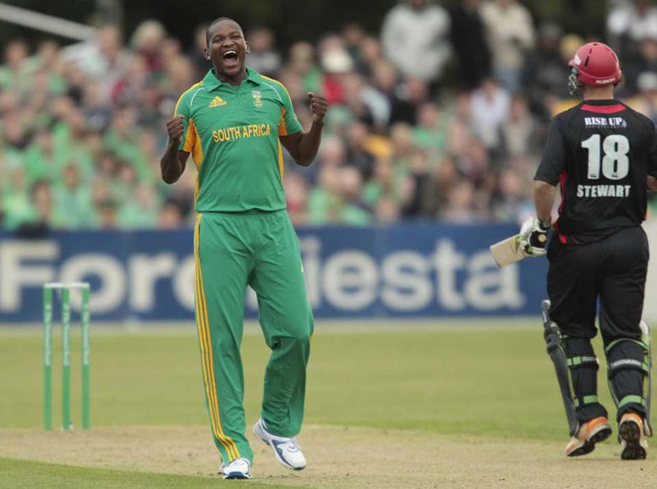 Lonwabo Tsotsobe claimed a hat-trick, Canterbury v South Africans, Twenty20, Christchurch, February 15, 2012 
