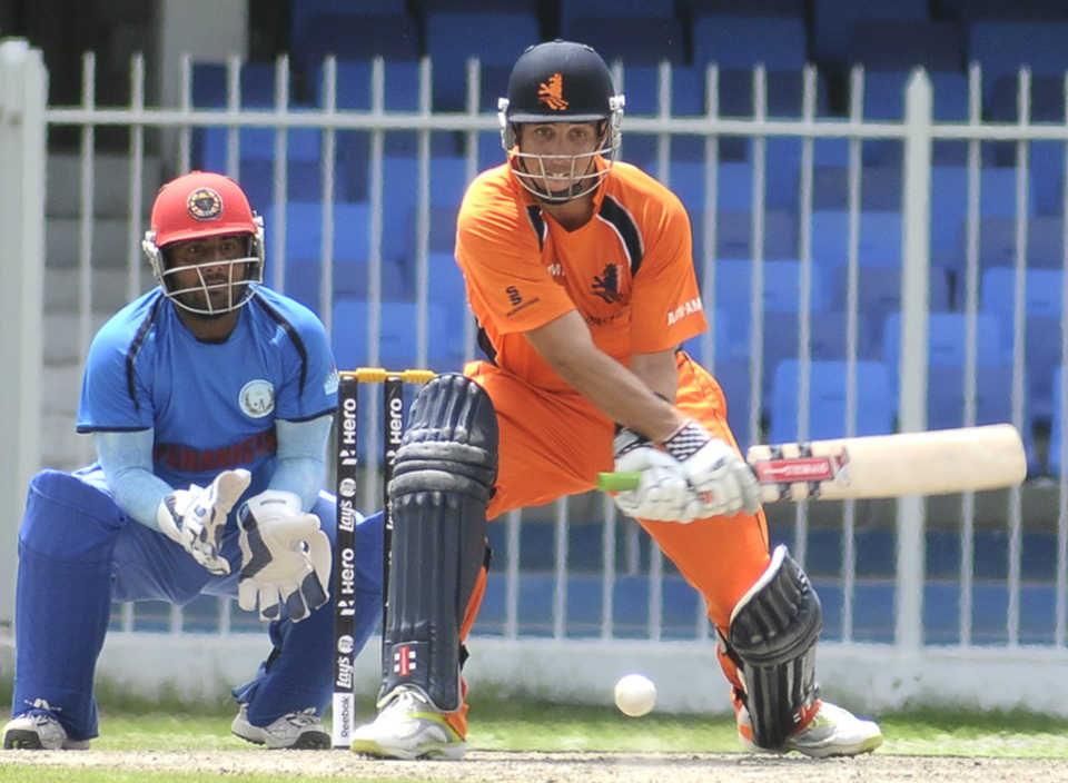 Tom Cooper prepares to reverse-sweep, Afghanistan v Netherlands, ICC WCL Championship, Sharjah, March 31, 2012 