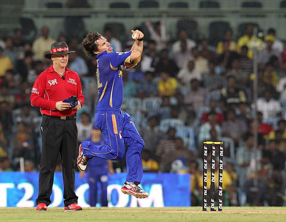 Brad Hogg has a bowl, Chennai Super Kings v Rajasthan Royals, IPL 2012, Chennai, April 21, 2012
