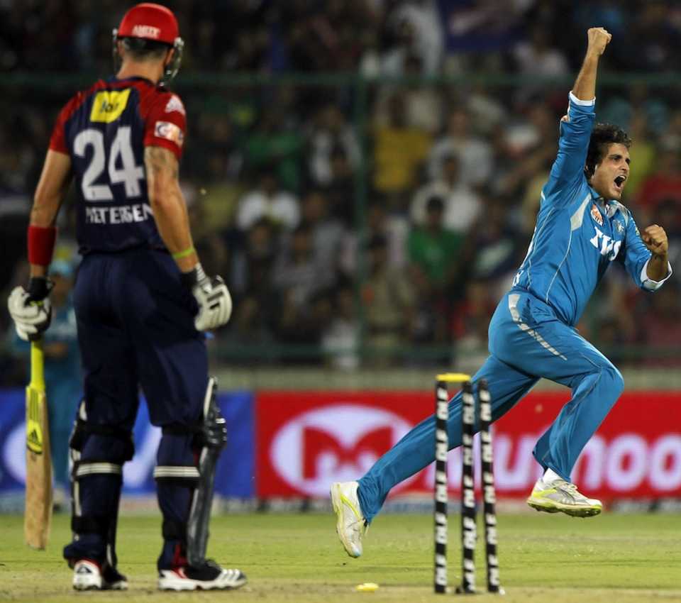 Sourav Ganguly celebrates the wicket of Kevin Pietersen