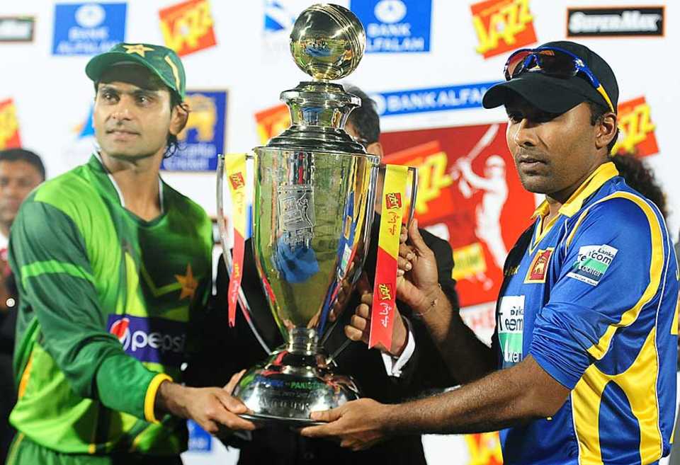 Mohammad Hafeez and Mahela Jayawardene with the series trophy, Sri Lanka v Pakistan, 2nd T20I, Hambantota