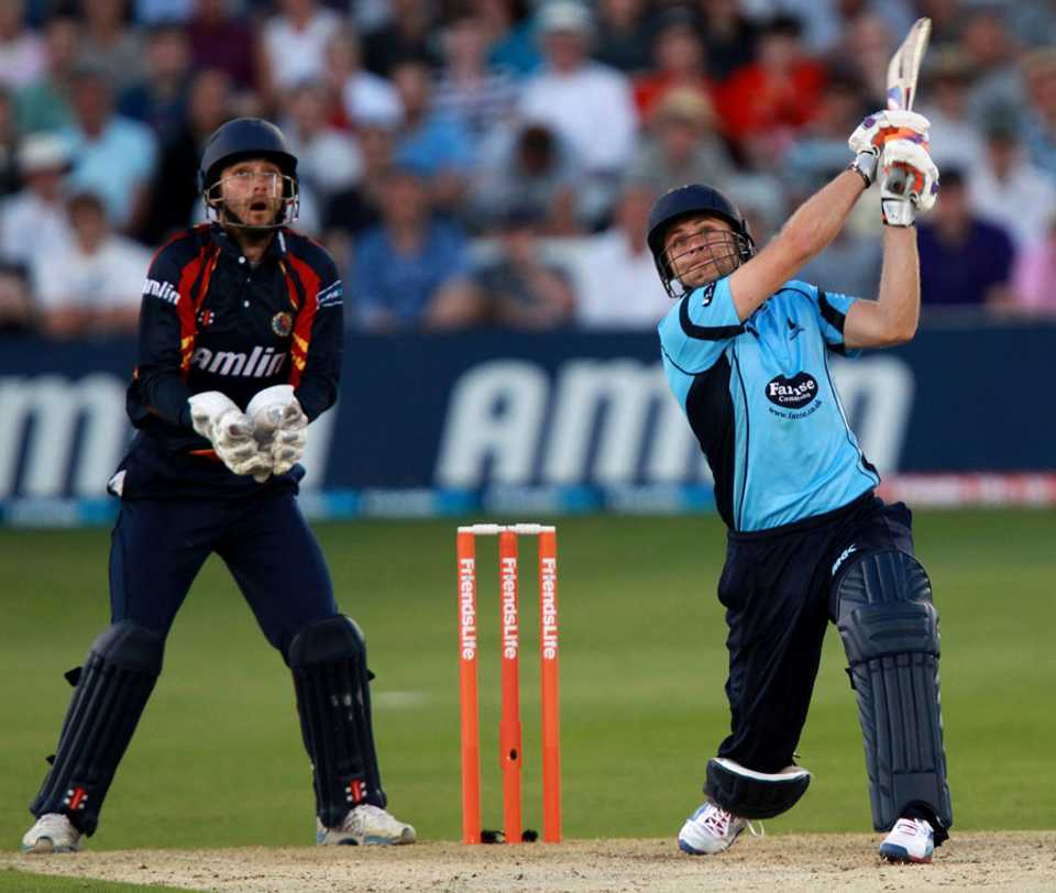 Luke Wright hits out during his innings of 46