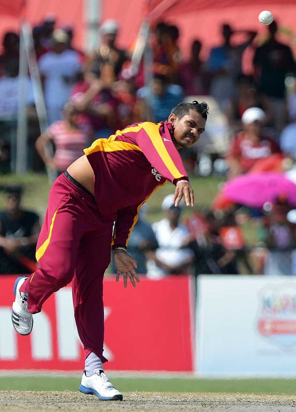 Sunil Narine bowls, West Indies v New Zealand, 2nd Twenty20, Florida, July 1, 2012