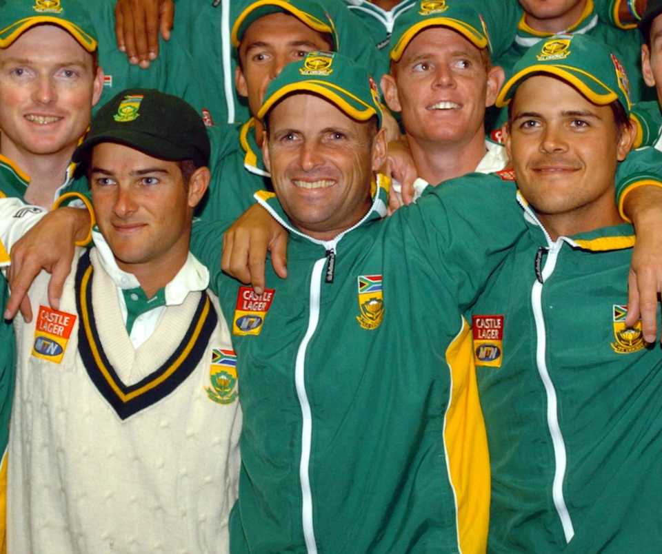 South Africa pose for a photo in the dressing room after winning the Test, New Zealand vs South Africa, 3rd Test, Wellington, March 30, 2004