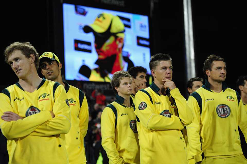 Australian players look on after the defeat, England v Australia, 5th ODI, Old Trafford, July 10, 2012