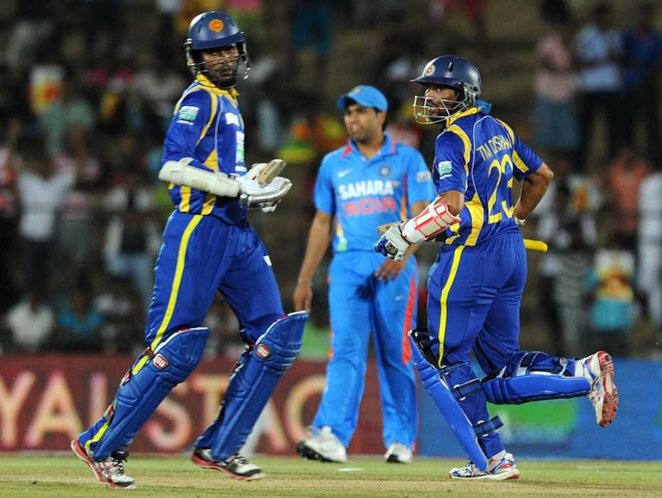 Upul Tharanga and Tillakaratne Dilshan run between the wickets, Sri Lanka v India, 2nd ODI Hambantota, July 24, 2012