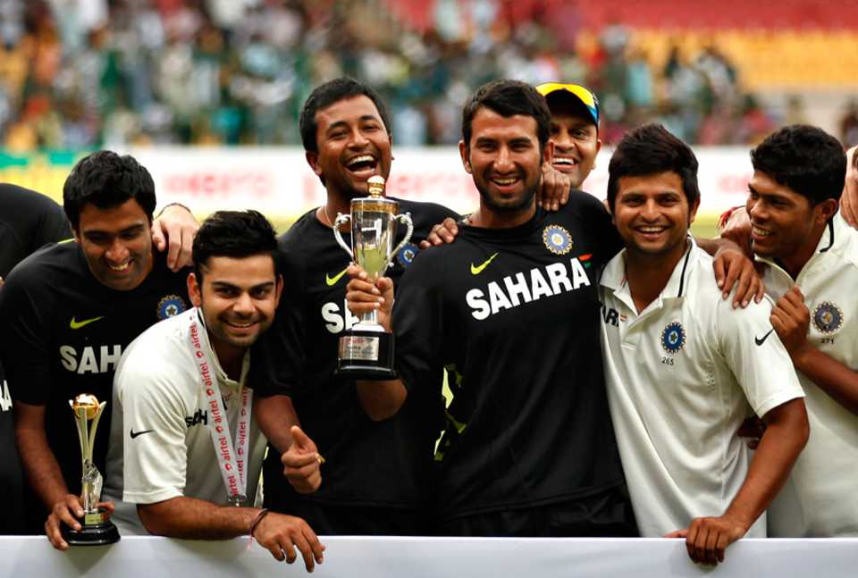India celebrate with the trophy, India v New Zealand, 2nd Test, Bangalore, 4th day, September 3, 2012