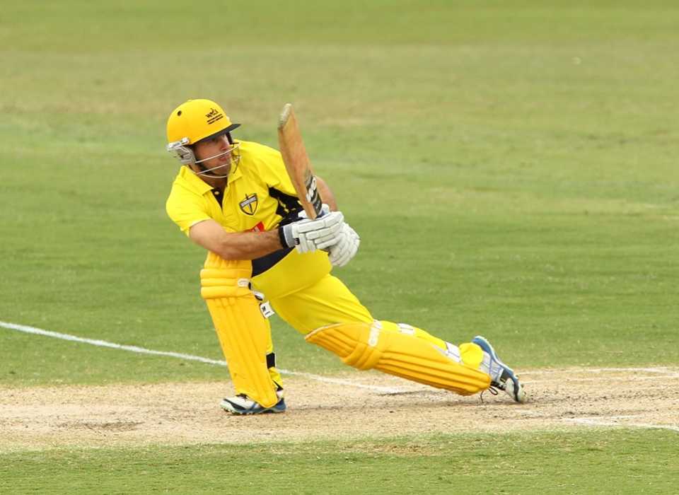 Liam Davis works to leg, WA v Victoria, Ryobi Cup, Perth, September 28, 2012