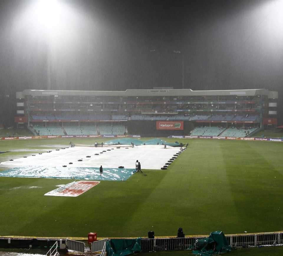 Heavy rain washed out play in Durban, Kolkata Knight Riders v Perth Scorchers, Group A, Champions League T20, Durban, October 17, 2012