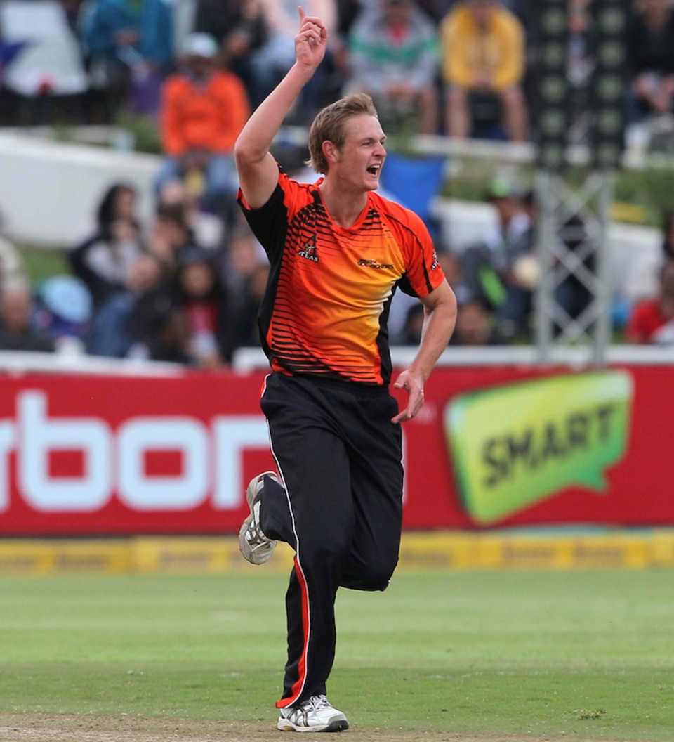 Joe Mennie celebrates a wicket, Delhi Daredevils v Perth Scorchers, Champions League T20, Cape Town, October 21, 2012
