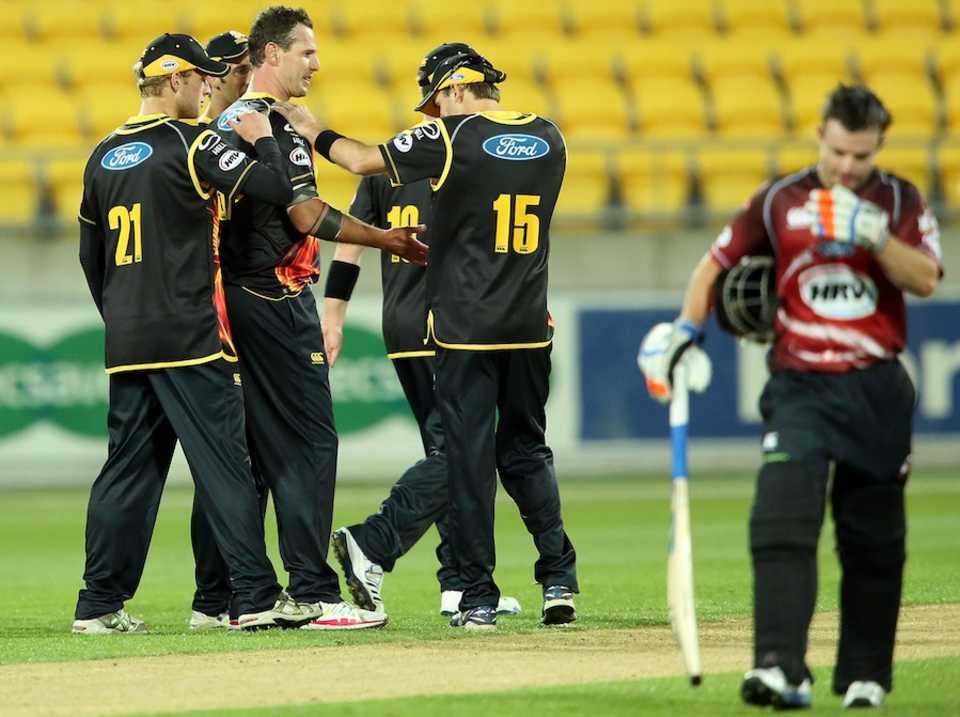 Shaun Tait took 2 for 14 for Wellington