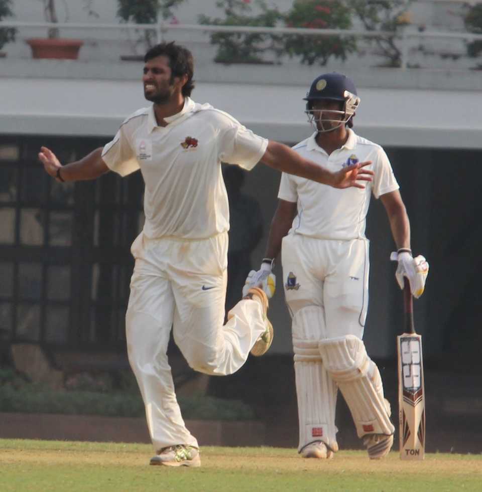 Abhishek Nayar celebrates his five-for