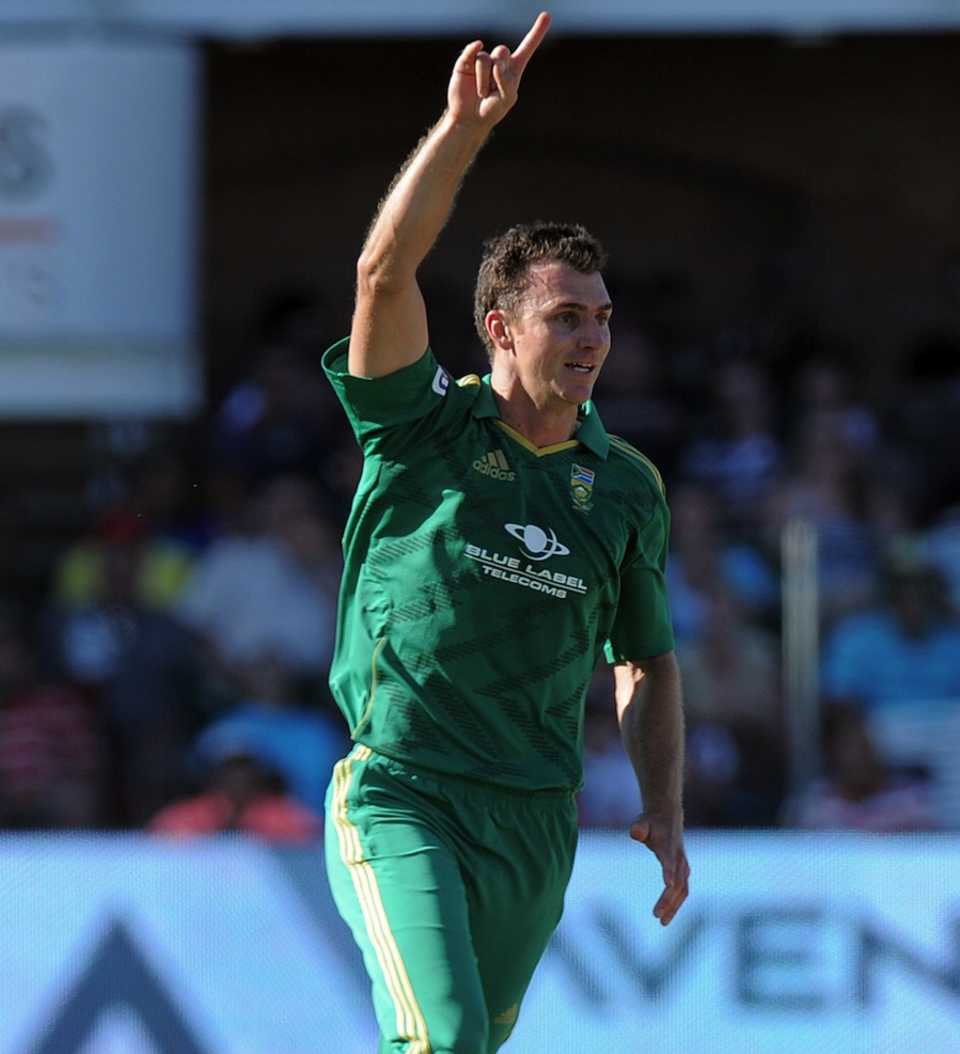 Ryan McLaren picked up three wickets, South Africa v New Zealand, 3rd T20, Port Elizabeth, December 26, 2012