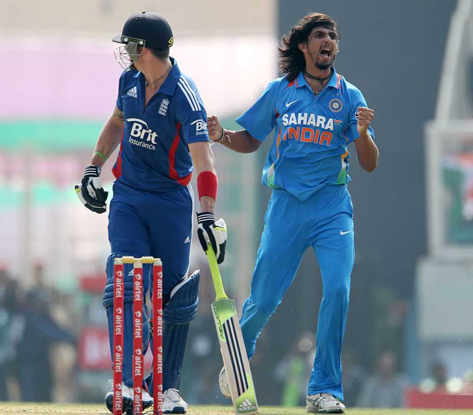 Ishant Sharma had Kevin Pietersen caught behind, India v England, 3rd ODI, Ranchi, January 19, 2013