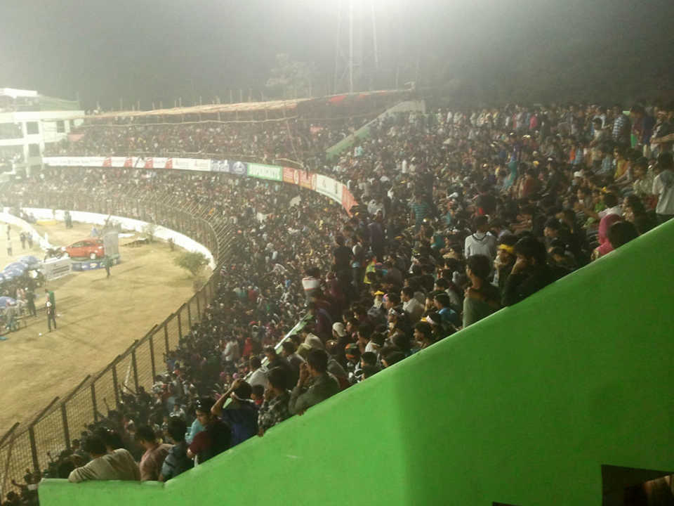 A big crowd turned out for the Chittagong Kings-Dhaka Gladiators T20, Chittagong Kings v Dhaka Gladiators, Bangladesh Premier League 2013, Chittagong, February 2, 2013